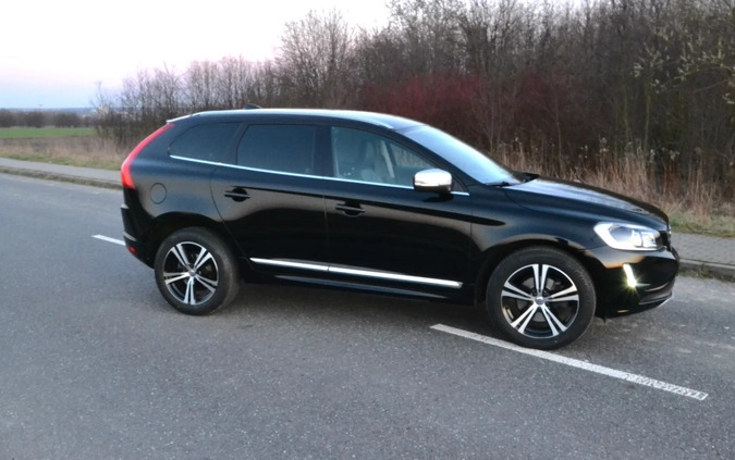 Volvo XC 60 cena 97500 przebieg: 76000, rok produkcji 2017 z Pilawa małe 436